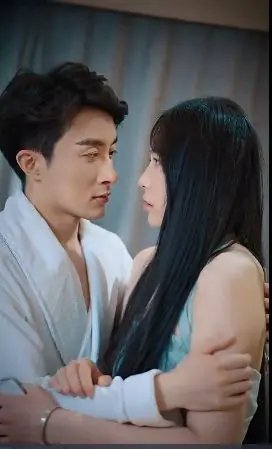 《错嫁缠婚，首富老公乖乖宠我》：甜宠逆袭，灰姑娘变身人生赢家，情感纠葛的浪漫之旅